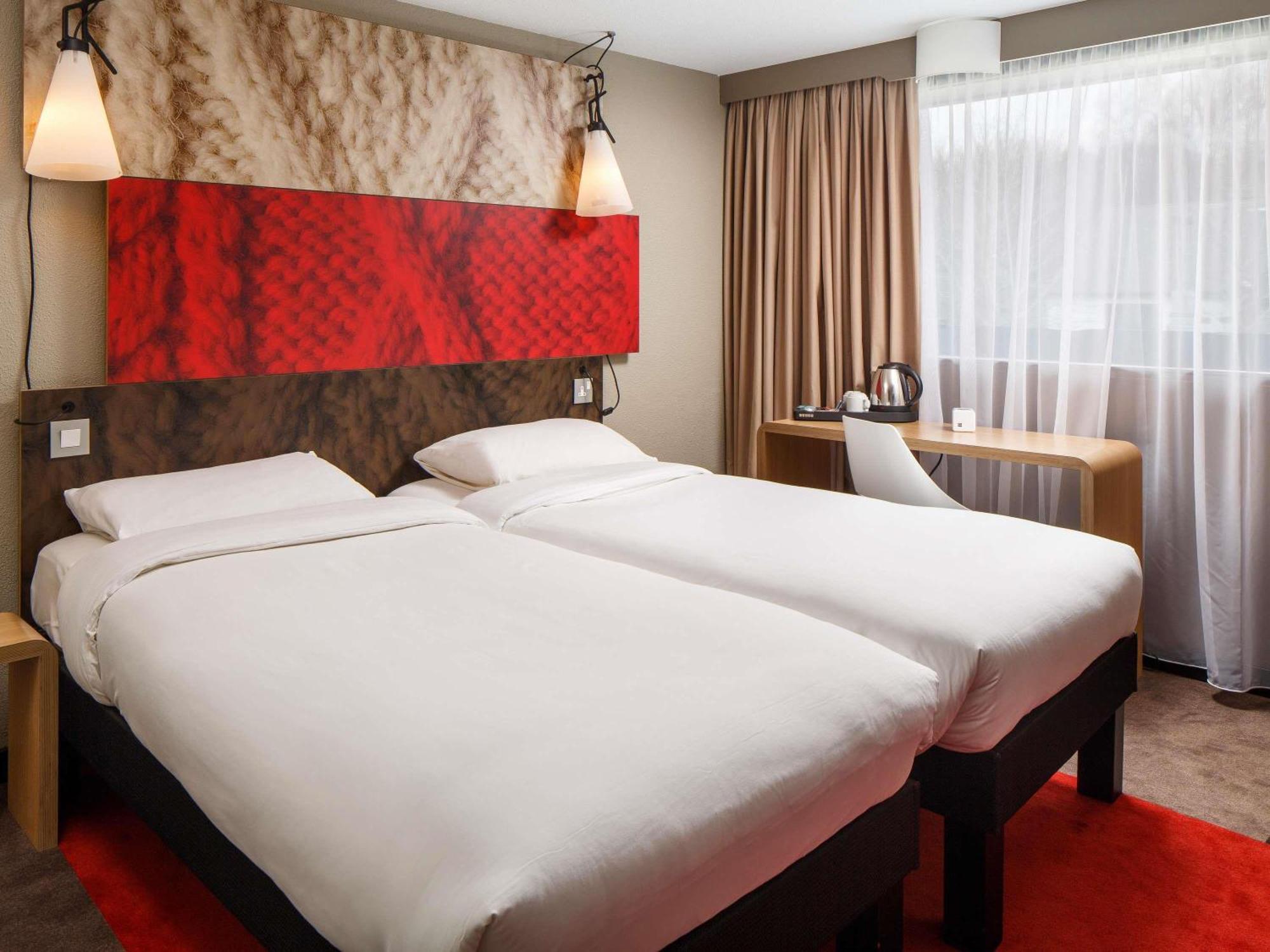 Ibis Greenwich Hotel 3*