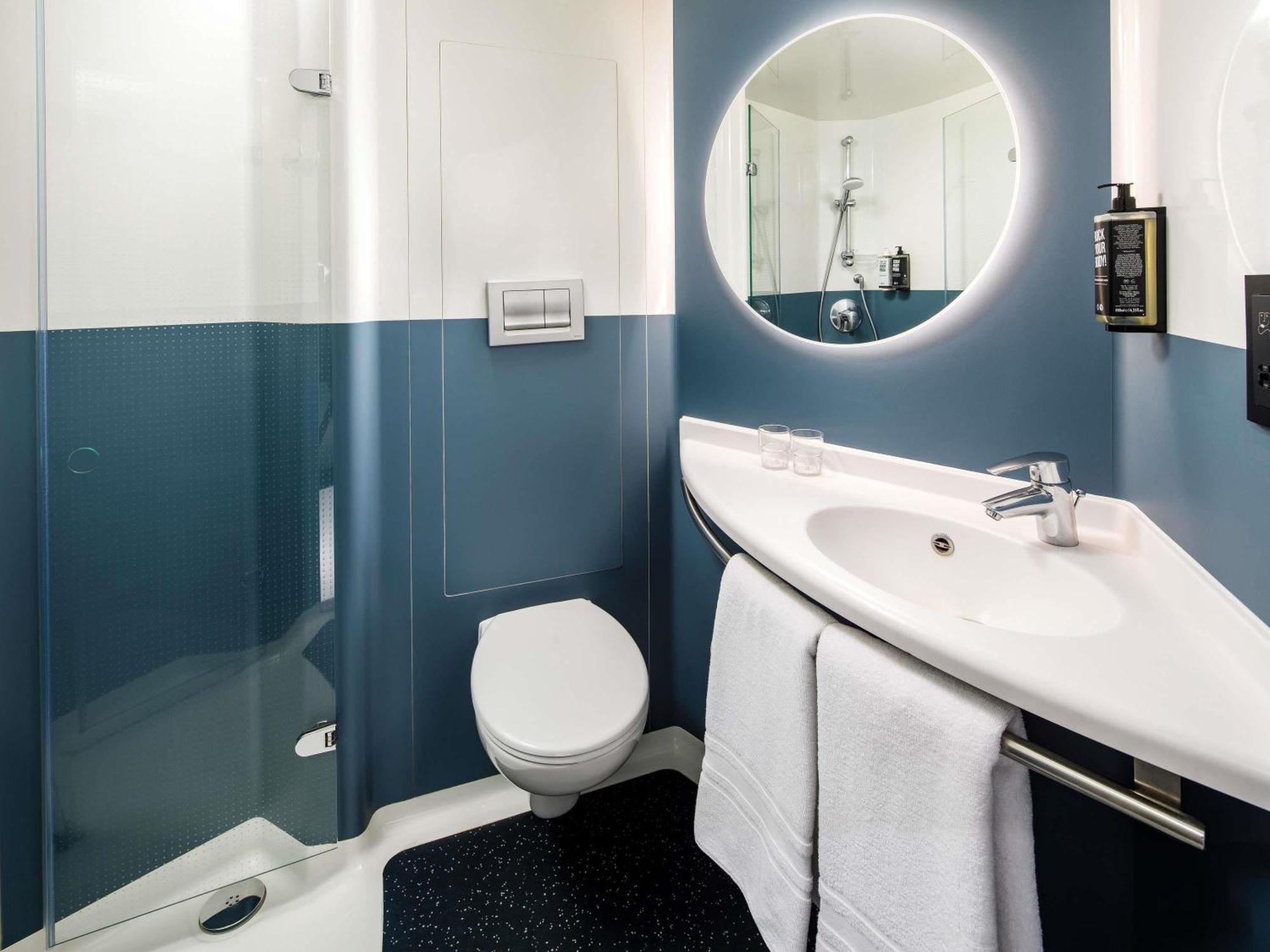 Ibis Greenwich Hotel