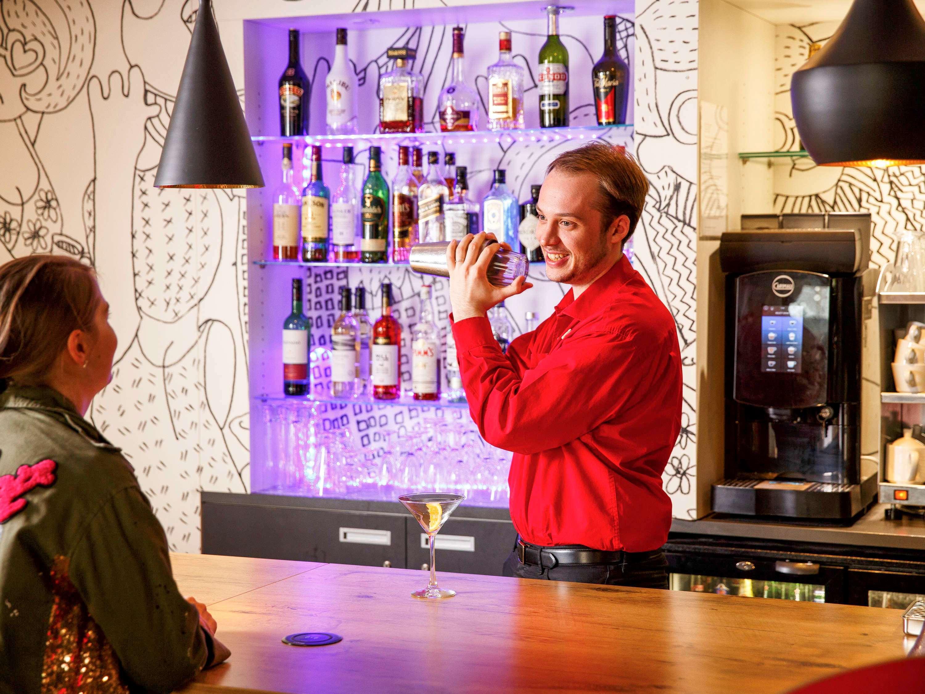 Ibis Greenwich Отель