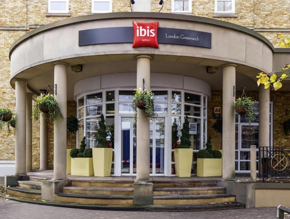 Ibis Greenwich Отель