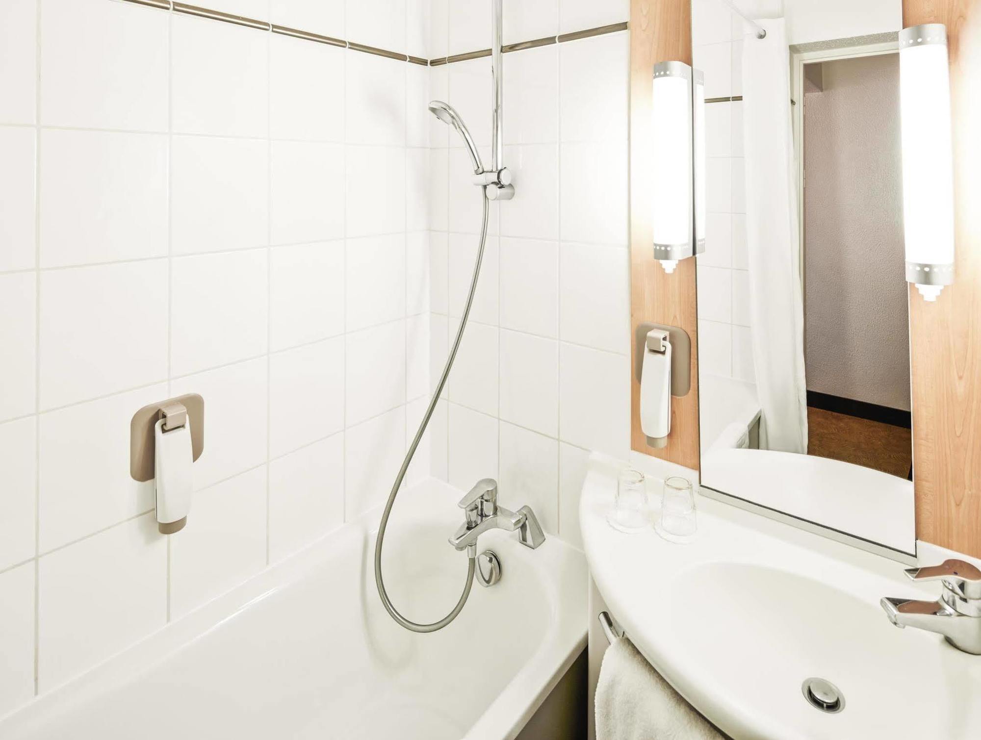Отель Ibis Greenwich 3*